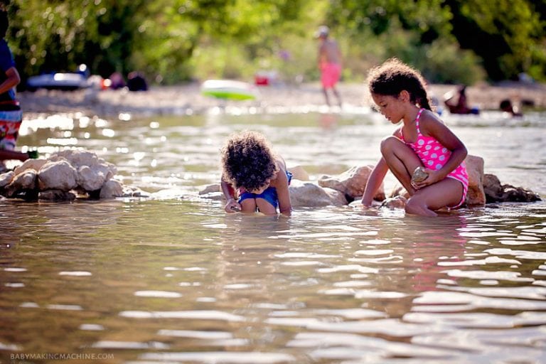 Learning outdoors with kids, deschooling and re-learning how to have fun while learning. Homeschooling adventures.