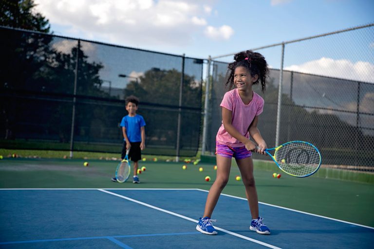Kids first tennis lesson. How to play tennis.